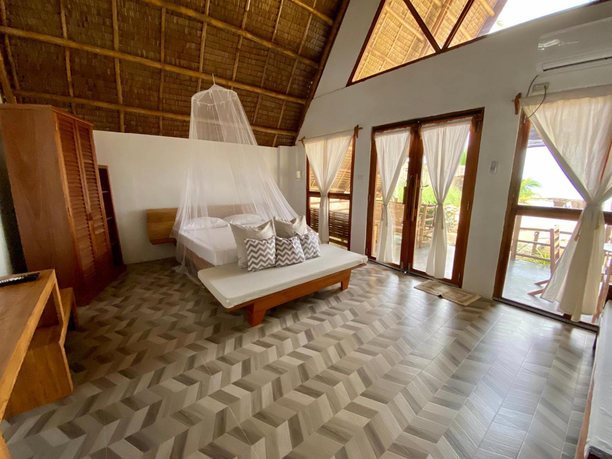 Surya Beach Resort Palawan Aborlan Εξωτερικό φωτογραφία